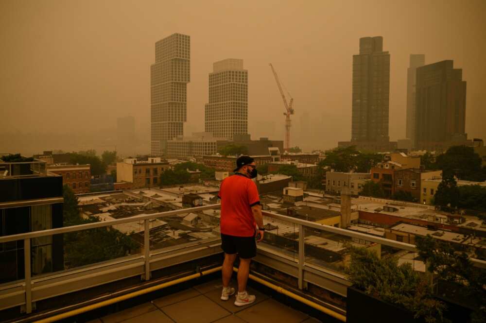 Heavy smog covers the skylines of the boroughs of Brooklyn and Manhattan in New York on June 7, 2023 Heavy smog covers the skylines of the boroughs of Brooklyn and Manhattan in New York on June 7, 2023